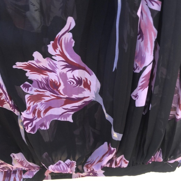 👽Free People Sheer pleated v neck hibiscus top - Picture 6 of 8